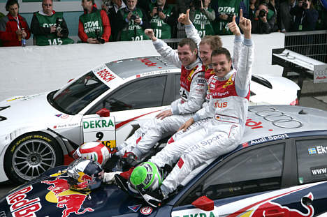 Audi ryddede hele podiet i årets første DTM-løb. Tom Kristensen kørte sig op fra en femte- til en tredjeplads efter kollegerne Ekström og Scheider.